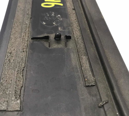 Acabamento Moldura Porta Tras Esquer Toyota Corolla 2015/18