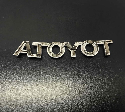 Emblema Capô Traseiro Escrita Toyota Corolla 2015/2021