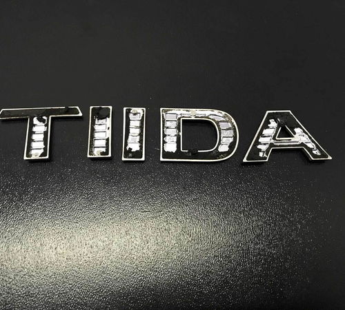 Emblema Capô Traseiro Escrita Tiida Nissan Tiida 2008/2012