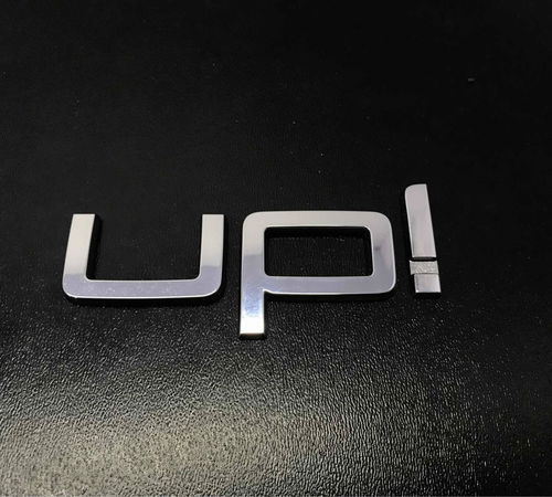 Emblema Capô Traseiro Up Volkswagen Up 2013/2016