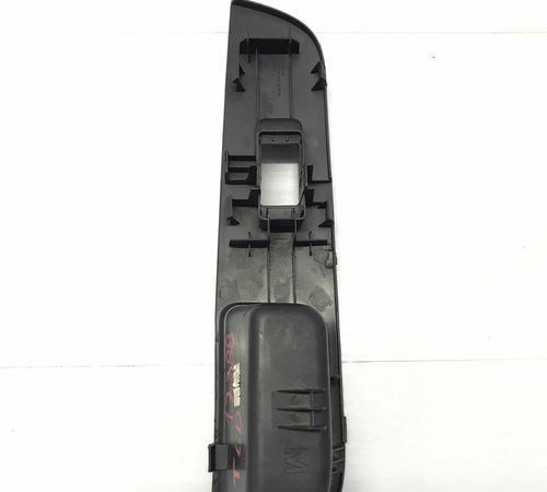 Moldura Botão Vidro Elétrico Tras Dir Nissan Tiida 2008/2015