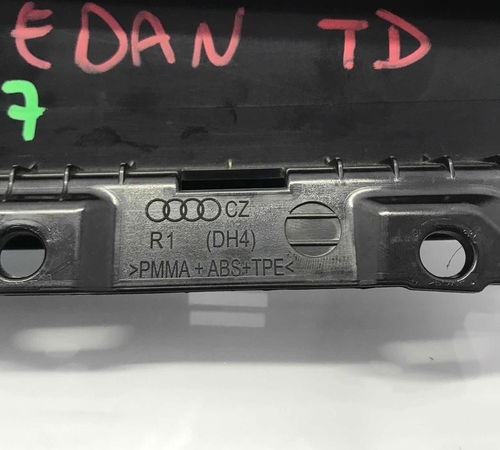 Moldura Coluna Porta Dianteira Direita Audi A3 Sedan 2016/19