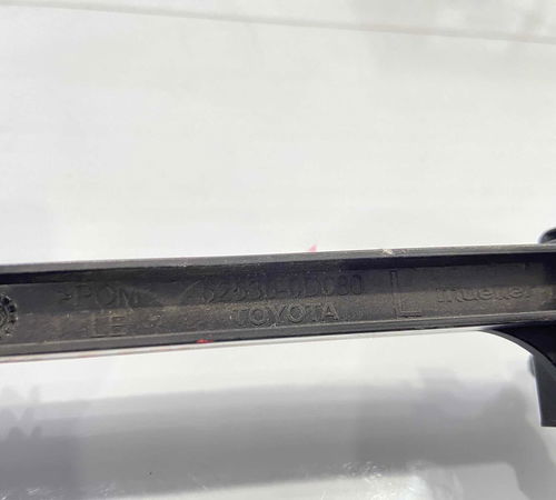 Guia Pára-choque Dianteiro Esquerdo Toyota Etios 2020/2022
