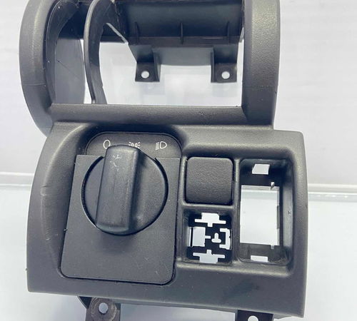 Moldura Difusor Ar/chave De Luz Esquerdo Gm Corsa 2003/2011
