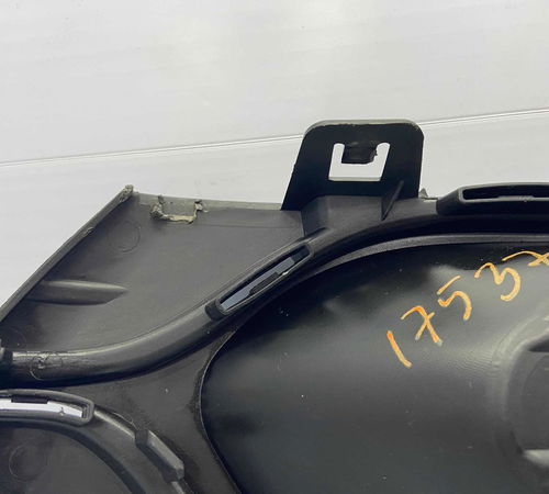 Moldura Farol De Milha Direito Renault Sandero 2015/2019