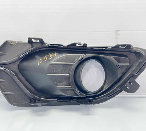 Moldura Farol De Milha Direito Renault Sandero 2015/2019