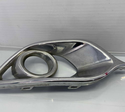 Moldura Milha Esquerdo Cromada Renault Sandero 2015/2019