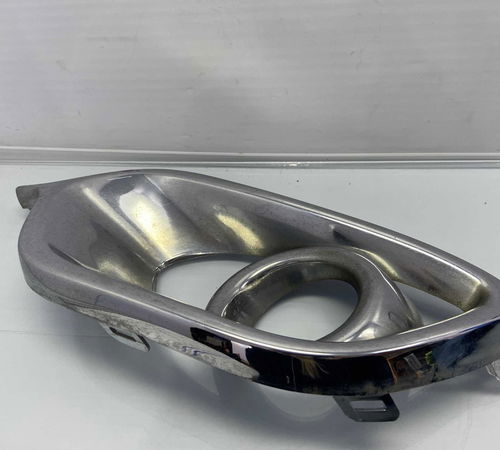 Moldura Milha Esquerdo Cromada Renault Sandero 2015/2019