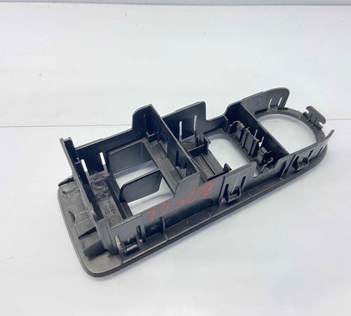 Moldura Botão Vidro Esquerdo Volkswagen Up 2013/2016