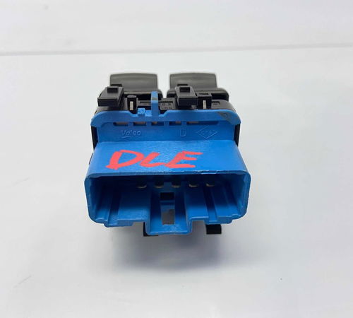 Botão Vidro Dianteiro Esquerdo Renault Duster 2010/2018
