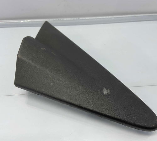 Moldura Retrovisor Direito Chevrolet Onix 2013/2019