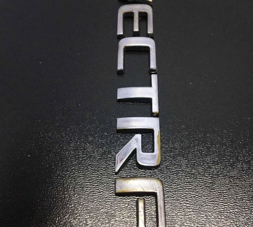 Emblema ( Vectra ) Capô Traseiro Chevrolet Vectra 2006/2012