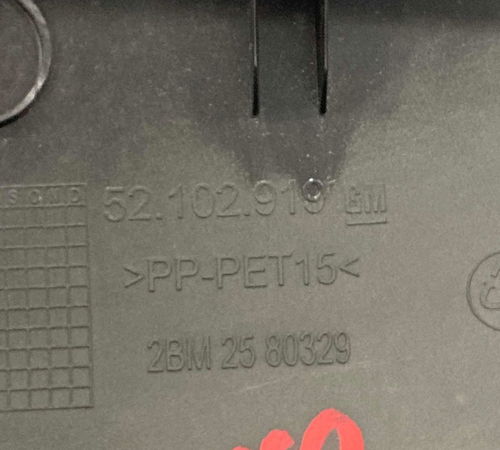 Tampão Bagagito Chevrolet Onix 2013/2019 C/detalhes