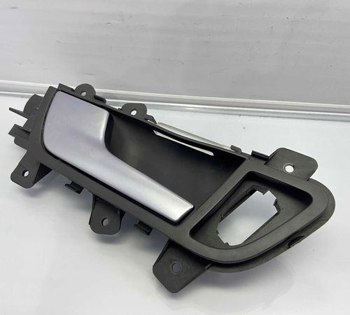 Puxador/maçaneta Dianteira Esquerda Audi A4 2011