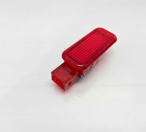 Luz Cortesia (vermelha) Porta Audi A4 20...