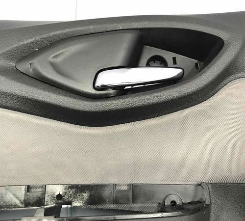 Forro De Porta Dianteira Esquerda Chevrolet Onix 2013/2018