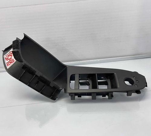 Moldura Comando Vidro Dianteiro Esquerdo Audi A4 2011
