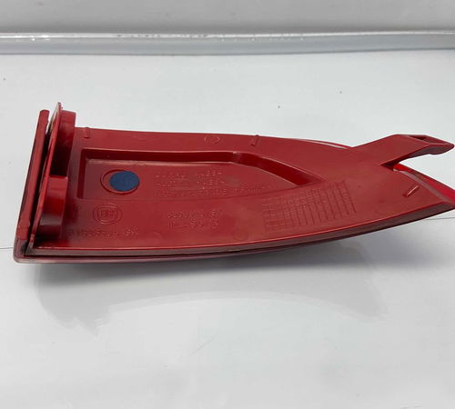 Refletor Traseiro Esquerdo Fiat Strada 2014/2019