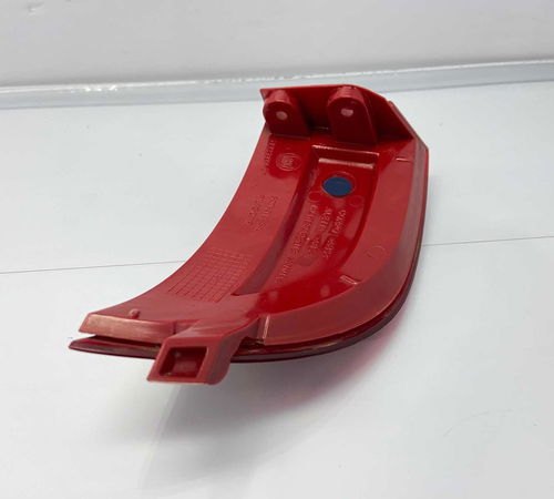 Refletor Traseiro Esquerdo Fiat Strada 2014/2019
