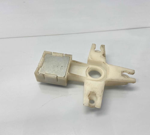 Suporte Pino Trava Porta Traseira Direita Vw Golf Sr 1999/07