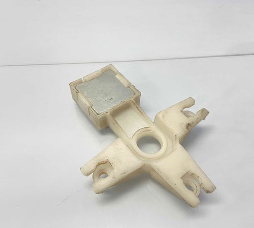Suporte Pino Trava Porta Traseira Direita Vw Golf Sr 1999/07