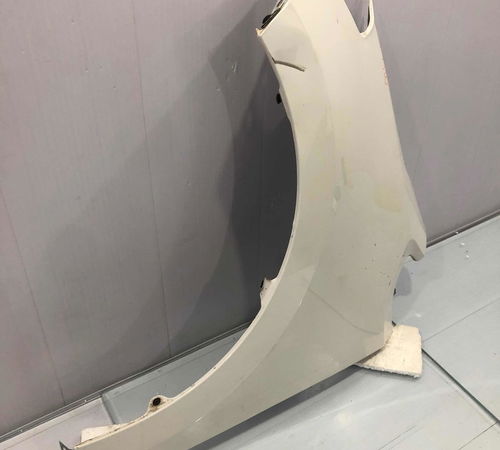 Pára-lama Esquerdo Volkswagen Up 2014/2020 Com Detalhe