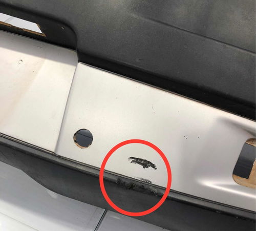 Pára-choque Traseiro Fiat Idea Adventure 2011/2015 C/det