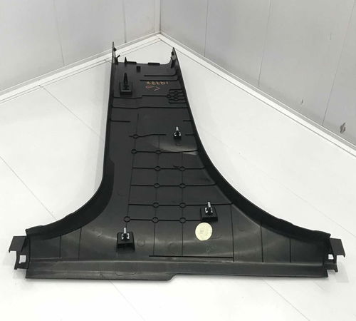 Acabamento Coluna Central Lado Direito Chevrolet Onix 2017