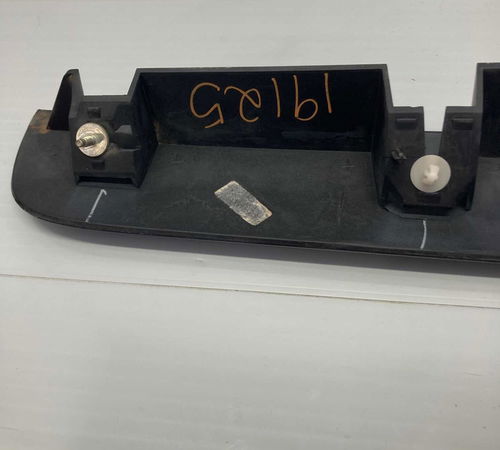 Moldura Luz De Placa Gm Montana Agile 2013/2018
