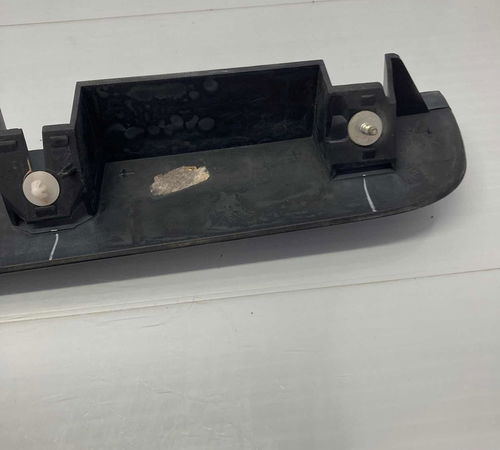 Moldura Luz De Placa Gm Montana Agile 2013/2018