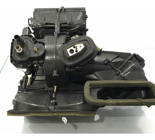 Caixa Ventilação Interna Ford New Fiesta 2011/2014