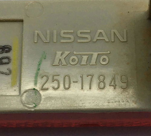 Refletor Olho De Gato Direito Nissan Kicks 2017/2020