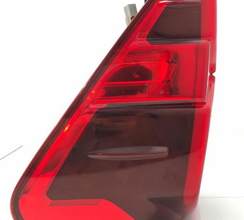 Lanterna Esquerda Toyota Hilux 2021/2022
