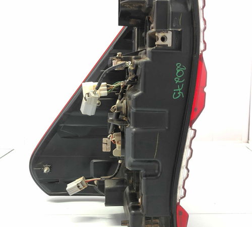 Lanterna Direita Toyota Hilux 2021/2022