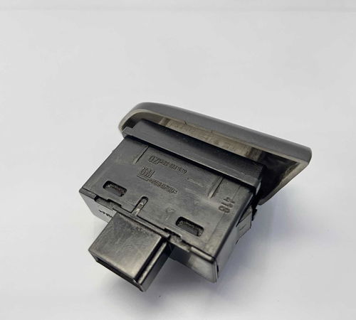 Botão Abertura Porta-malas Chevrolet Onix 2017/2019