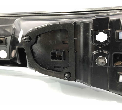 Lanterna Tampa Traseira Volkswagen Nivus 2020/2022