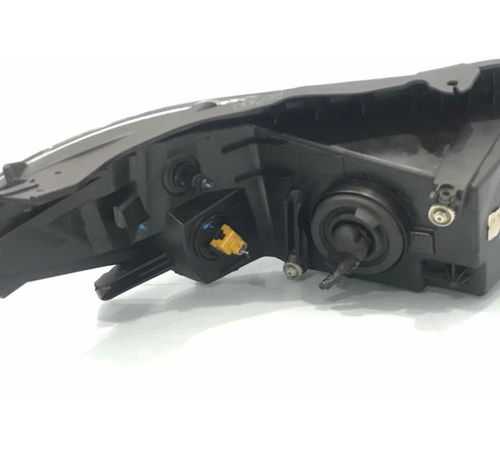 Farol Esquerdo Chevrolet Onix 2013/2016