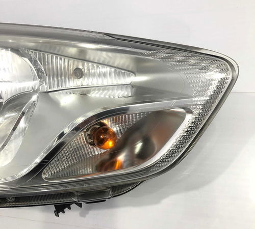 Farol Direito Ford Ka Sedan 2013/2017