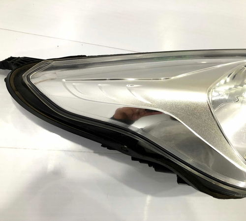 Farol Direito Ford Ka Sedan 2013/2017