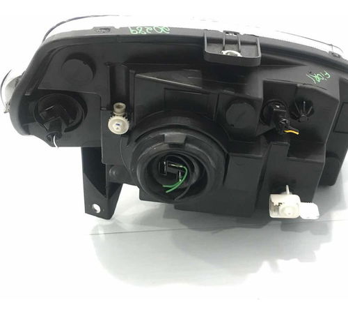 Farol Esquerdo Fiat Fiorino 2017/2020