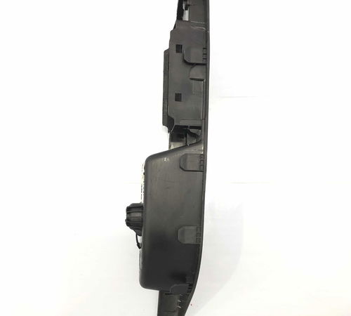 Moldura Botão Comando Vidros Elétricos Chevrolet Onix 17/19