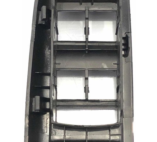 Moldura Botão Comando Vidros Elétricos Chevrolet Onix 17/19