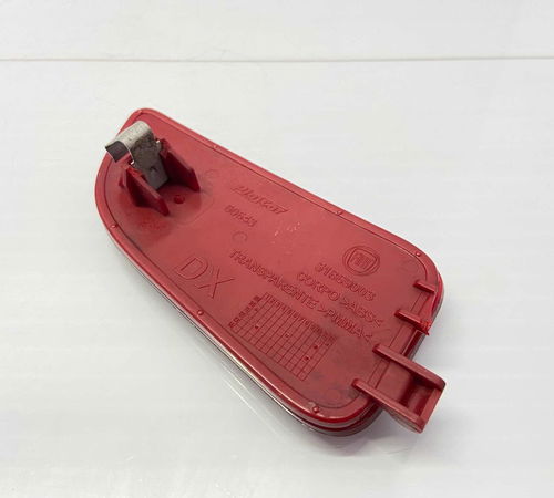 Refletor Olho De Gato Direito Fiat Idea Adventure 2011/2015