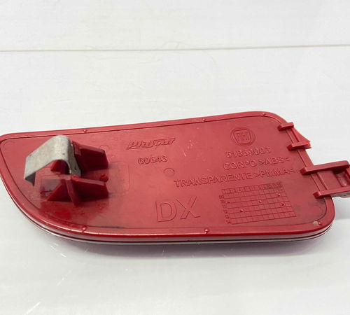 Refletor Olho De Gato Direito Fiat Idea Adventure 2011/2015
