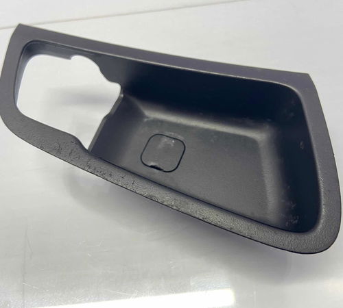 Moldura Puxador Interno Dianteiro Direito Hyundai I30 09/13