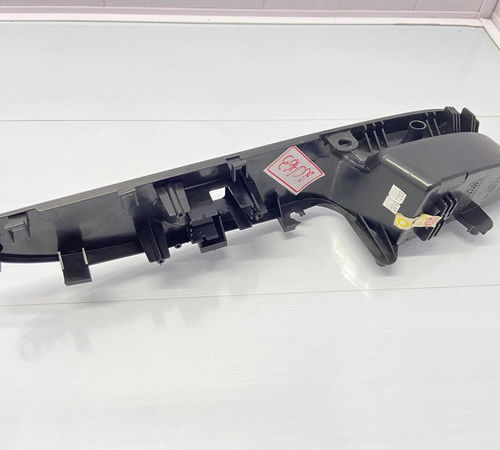 Moldura Botão Vidro Dianteiro Direito Hyundai I30 2009/2012