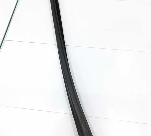 Borracha Canaleta Dianteira Esquerda Fiat Idea 2011/2016