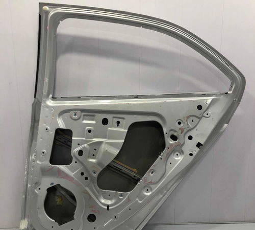 Porta Traseira Esquerda Chevrolet Onix 2013/2019 Com Detalhe
