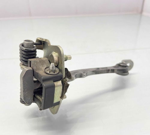 Limitador Porta Dianteira Esquerda Renault Clio 2013/2016