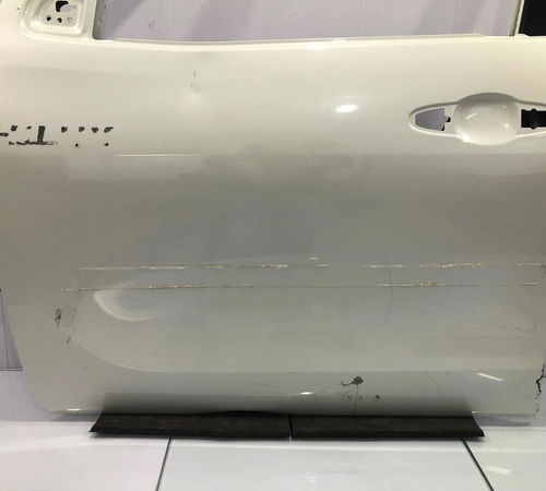 Porta Dianteira Esquerda Toyota Hilux 2016/2022 Com Detalhe